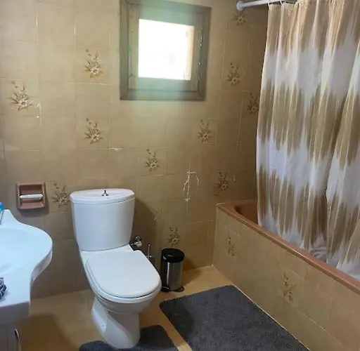 Casa de Férias House With Garden Sleeps 6