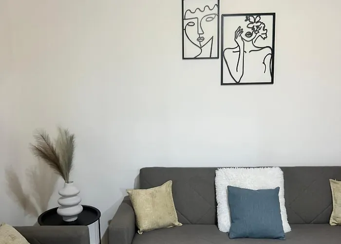 House With Garden Sleeps 6 Casa de Férias *